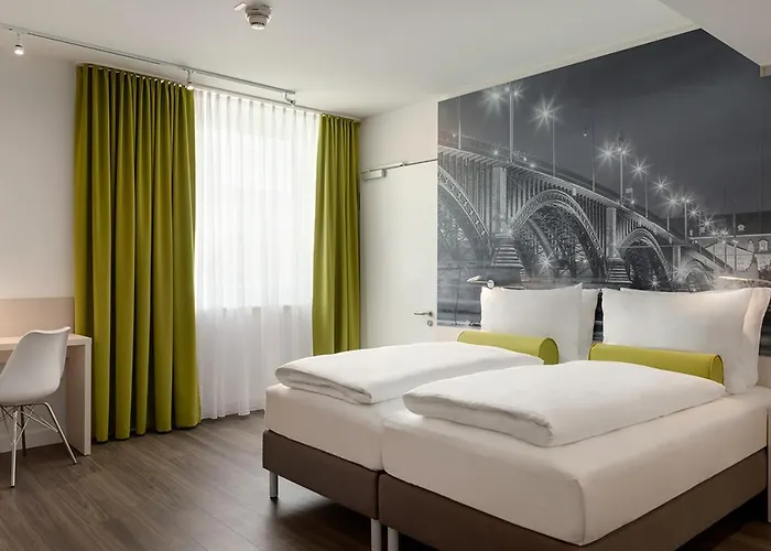 Super 8 by Wyndham Mainz Zollhafen